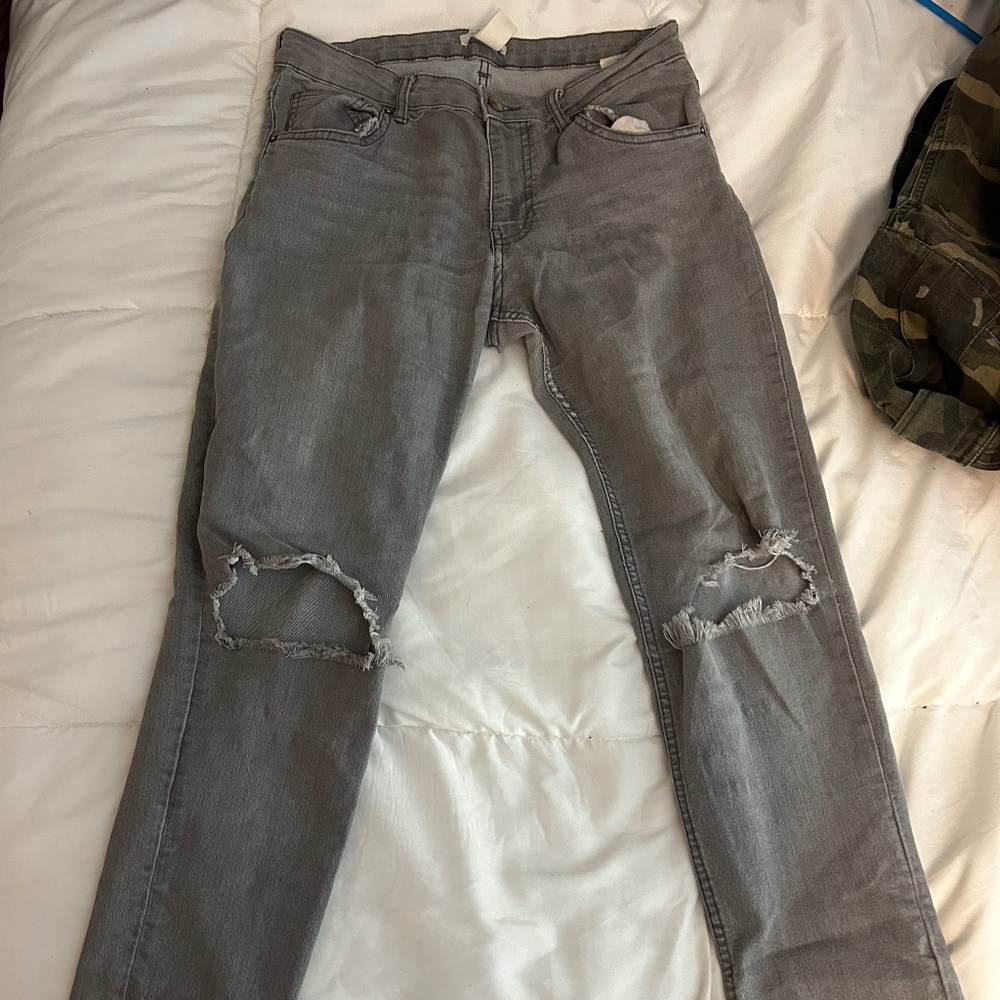 h&m grey ripped jeans size 8